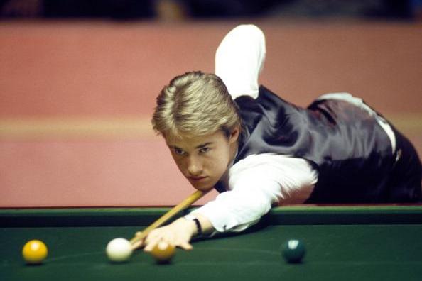 轻球员的发 轻球员的发